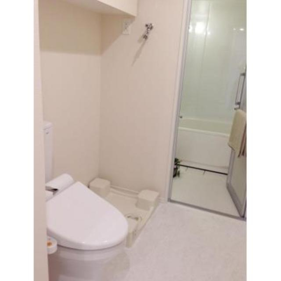 トイレ・室内洗濯機置き場
※写真は同タイプ住戸です。