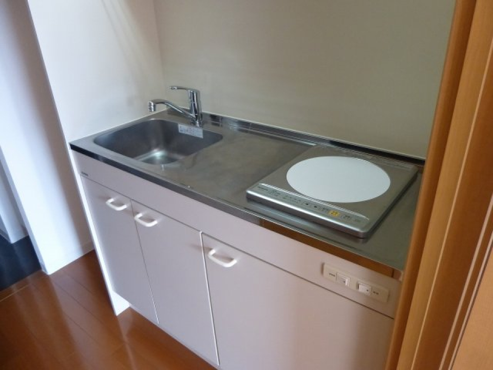 コンパクトなキッチンですが使いやすそう