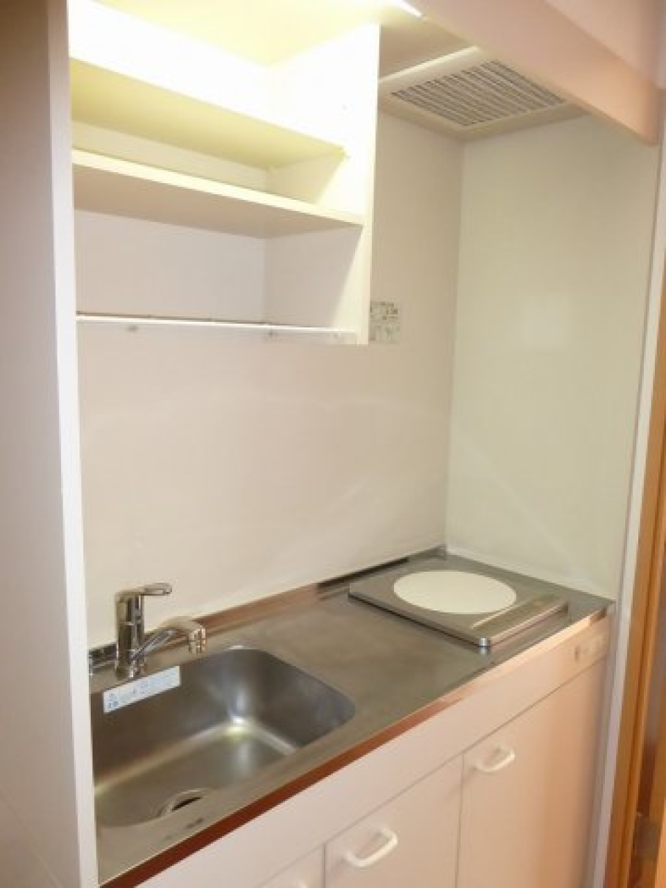 IHコンロなのでお掃除も楽ですね