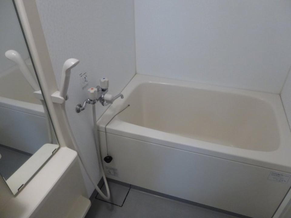 日々の疲れを癒すお風呂付です