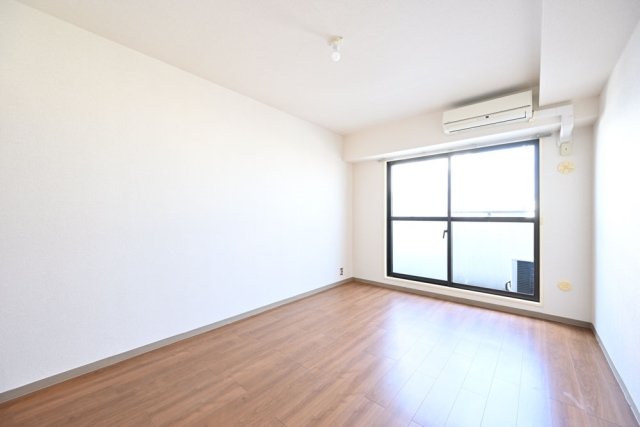 シンプルだからどんなインテリアも合いそう