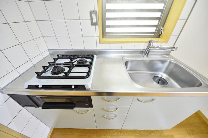 2口のガスコンロ付き。