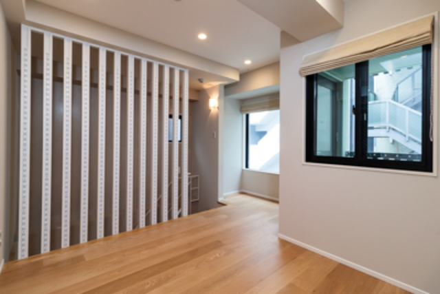 照明とお部屋がマッチしあたたかい空間です※写真は同タイプ住戸です。