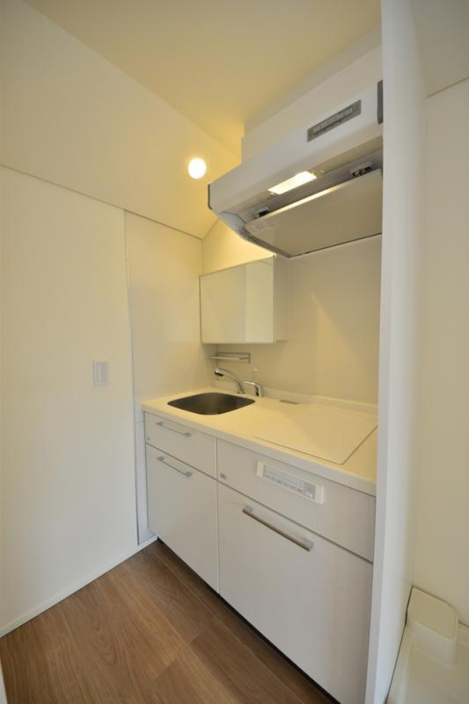 IHコンロもワークトップに合わせてホワイトなので、綺麗に使いたい。