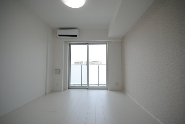 南西向きなので、日中の自然光を取り入れやすそうですね！