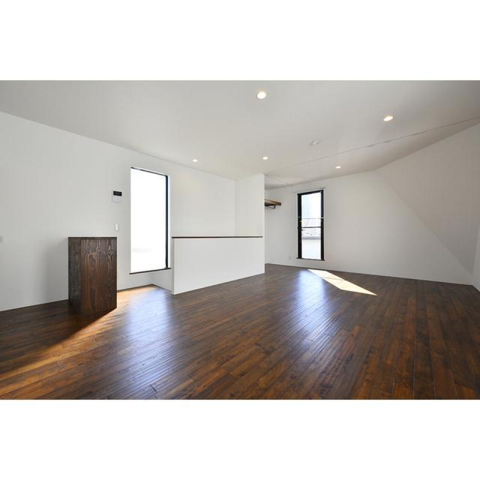 窓のサイズは要チェック！内見時の採寸をおすすめします。