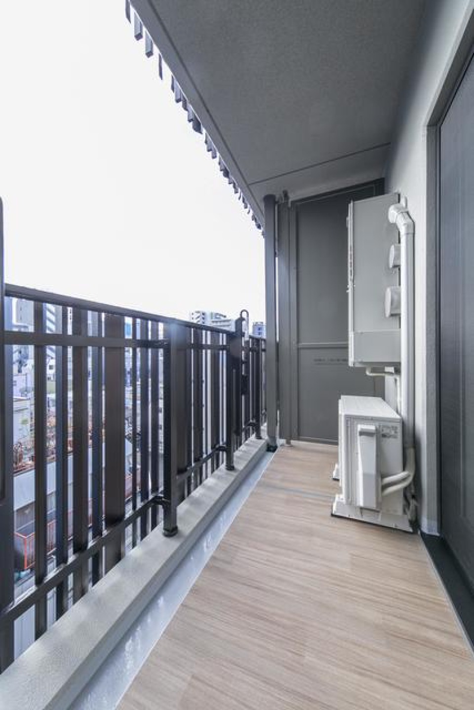 ベランダ付きなのでお布団も干せますね。※写真は同タイプ住戸です。