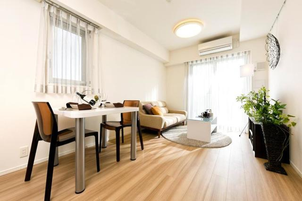 陽がお部屋を照らして部屋が明るく見えます