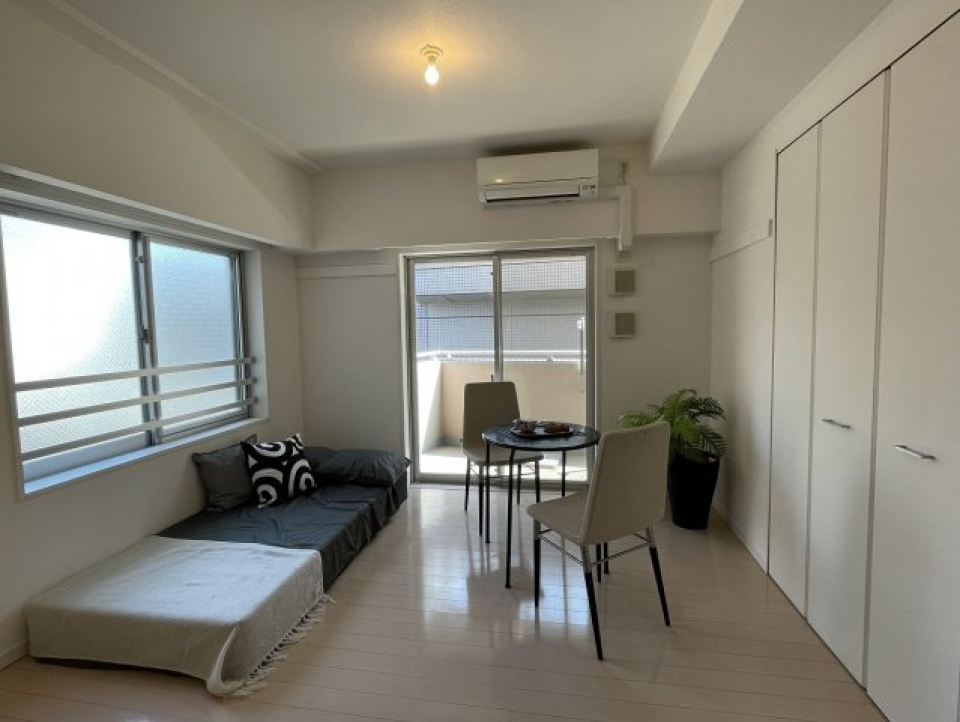 7帖の洋室です。バルコニーや窓から入る風が気持ちよさそうです。
※イメージ写真