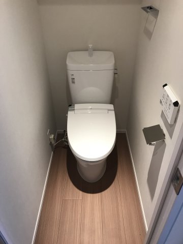 ウォシュレット付きのトイレです。