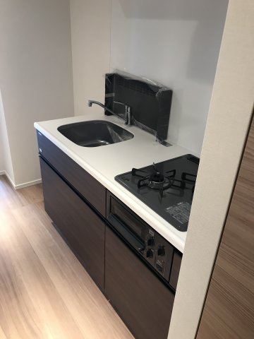 作業スペースが広々としたキッチン。お料理効率が上がりそうです。