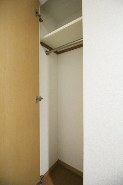 使用頻度の高い服の収納にいかがでしょうか。