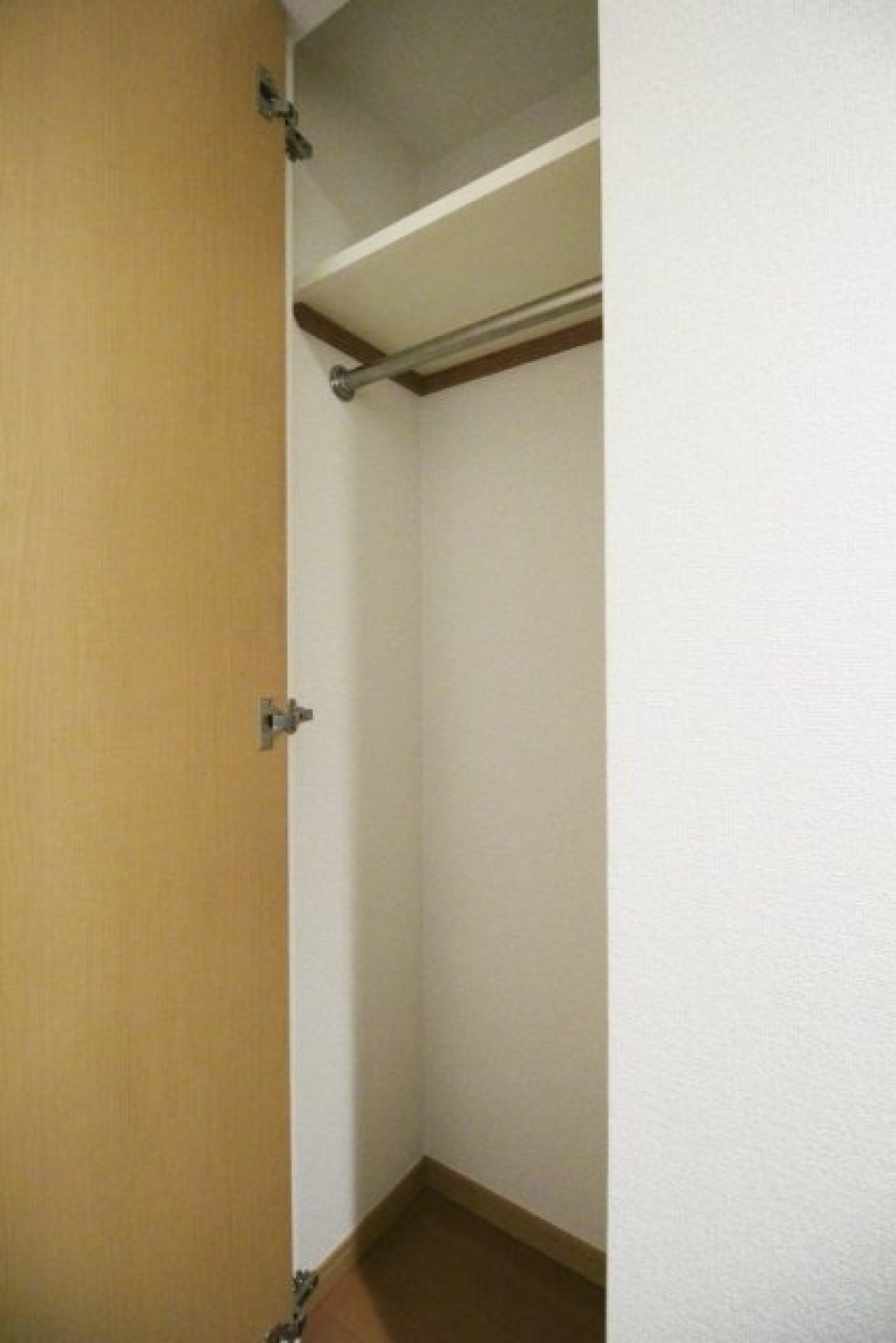 使用頻度の高い服の収納にいかがでしょうか。