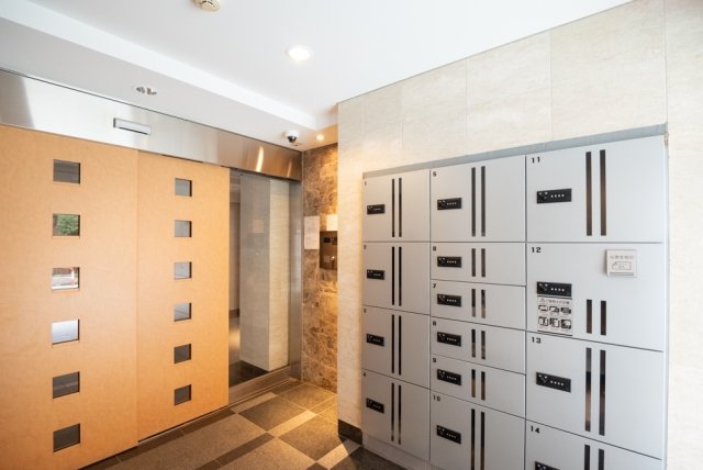 宅配ボックス付き