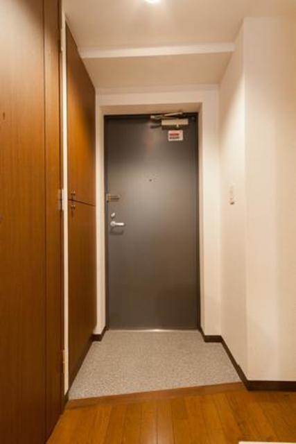 玄関
※写真は同タイプ住戸です。
