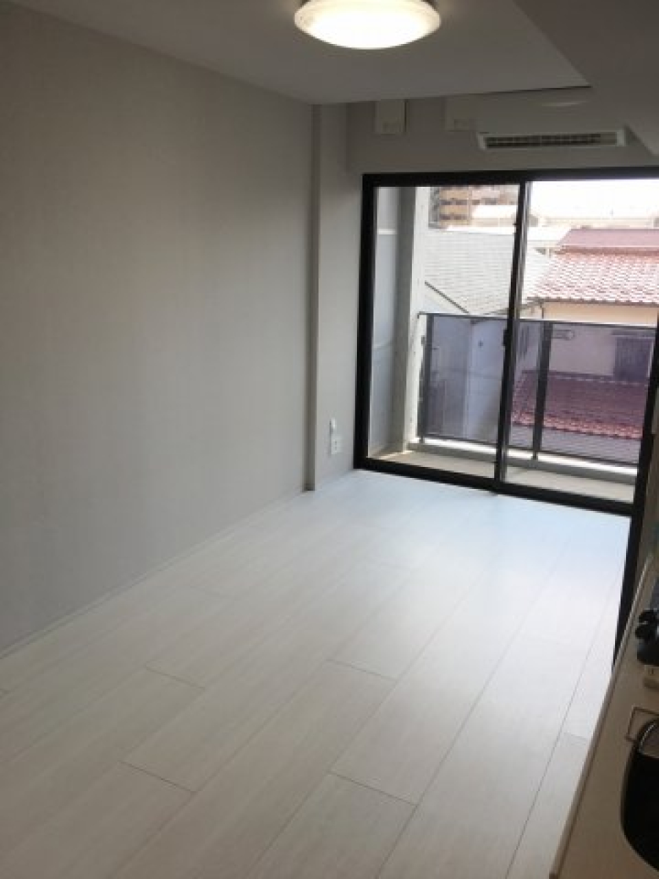 6.5帖の居室です。
※同間取り他部屋写真