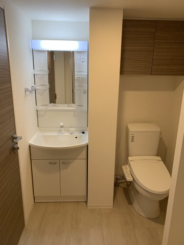 独立洗面台・トイレ