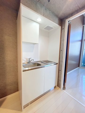 キッチンはコンパクトなサイズなので、自炊の多い方には不便かもしれません。