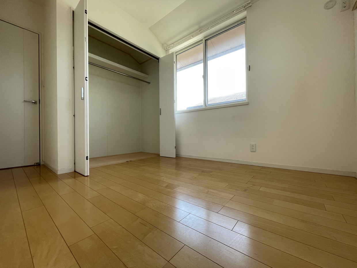 こちらも同じく5帖でクローゼット付き