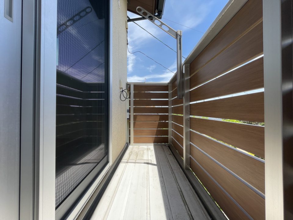 ベランダは日当たり良好です