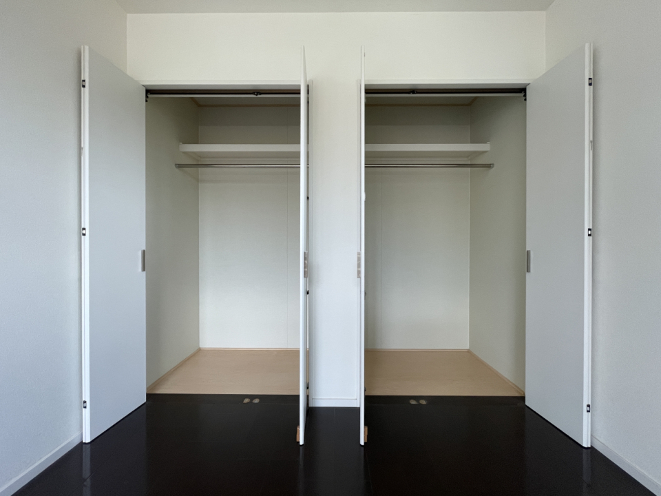 クローゼットが二つ付いてます