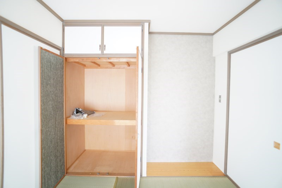 和室にも収納あります