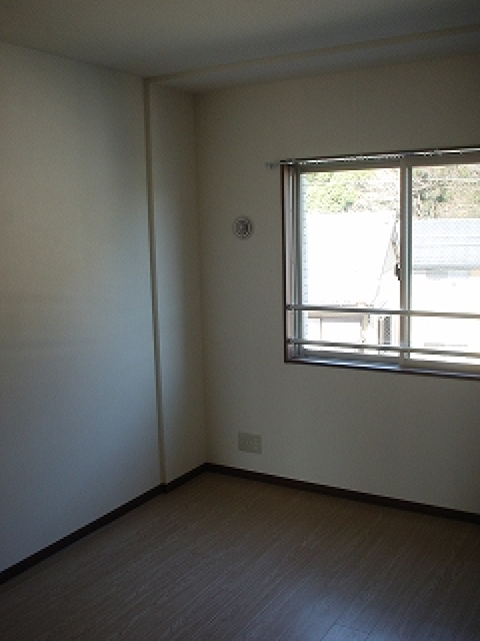 洋室②6帖
こちらは北側です