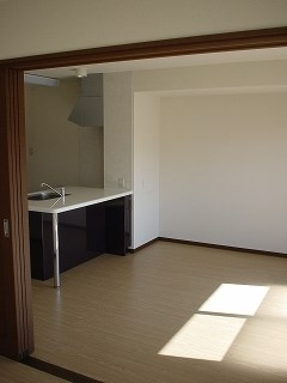 洋室とリビングは引き戸を開ければつながります