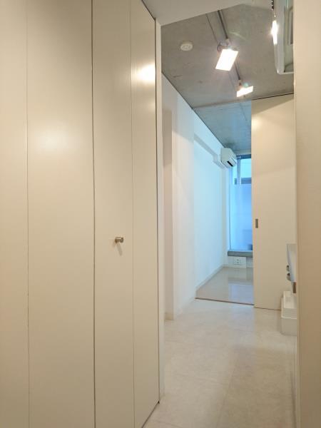 玄関にも収納がついています。