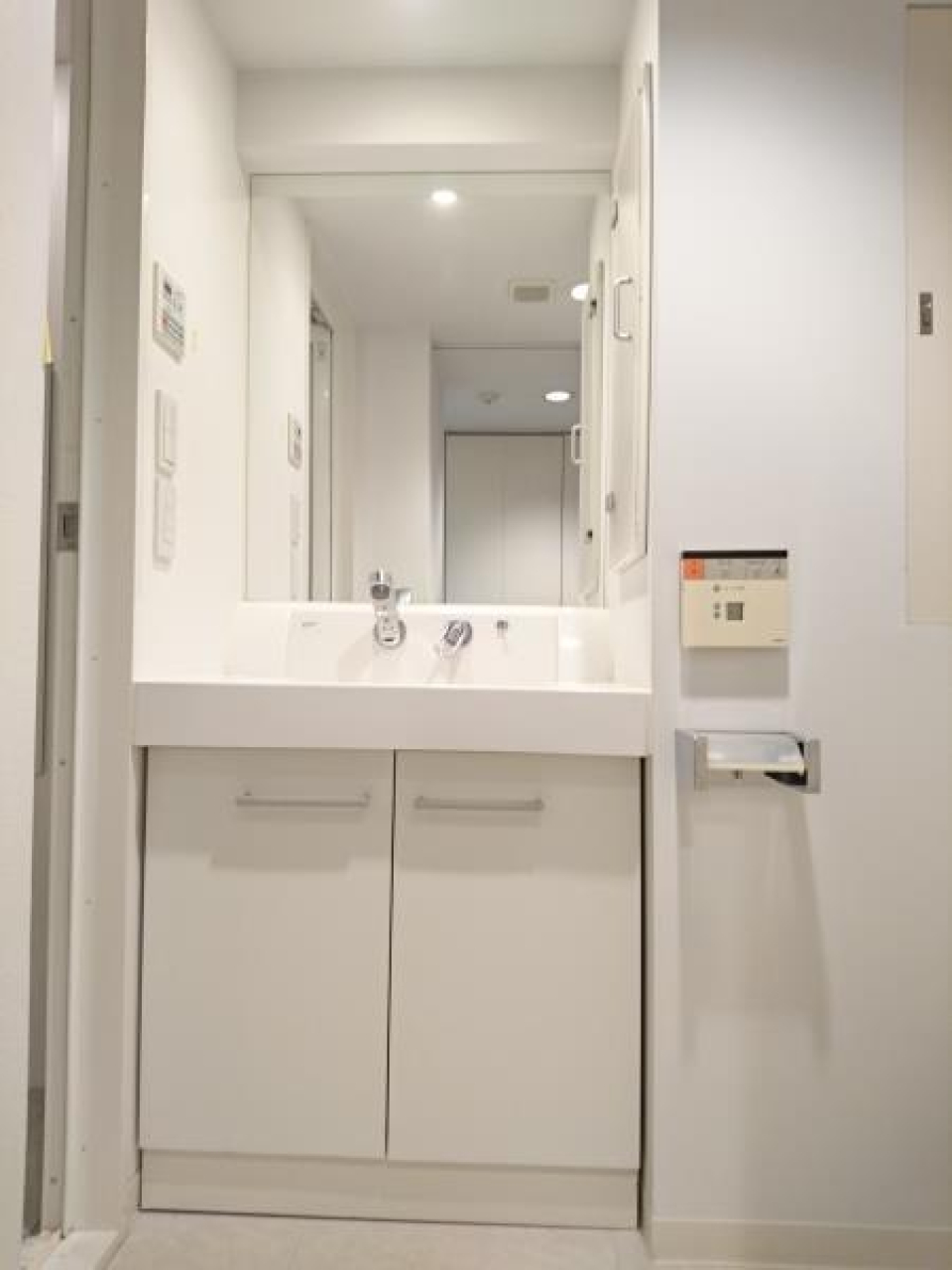 独立洗面台