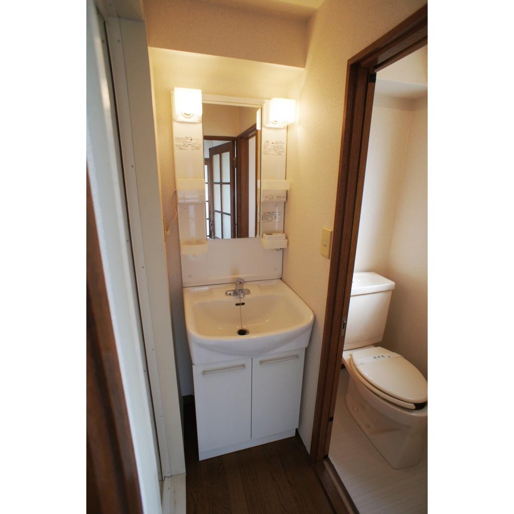 嬉しい独立洗面台です。