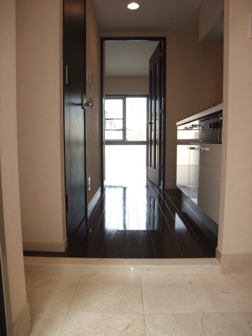 玄関
※参考写真