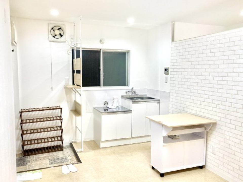 キッチンにも窓が付いているので、匂いの気になる焼き肉やカレーもへっちゃらです。