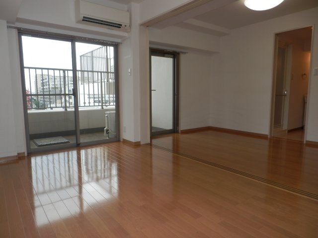 ダイニングキッチンとは仕切ることができます。