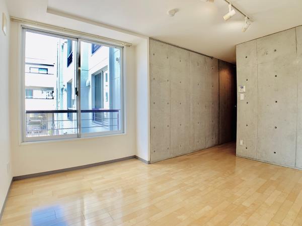 無機質デザインがアクセント。ちょっとクールに過ごしたい方、大歓迎です。