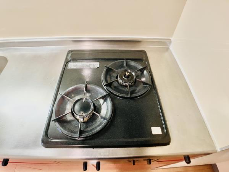 2口のガスコンロ付きです。