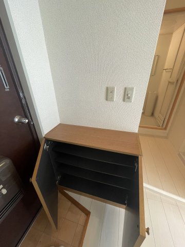 シューズボックス。