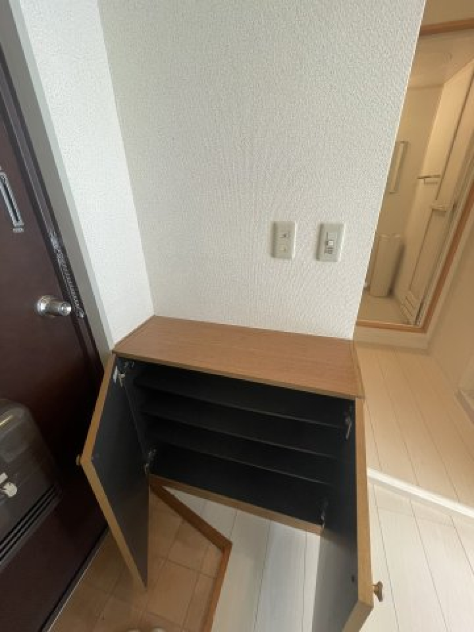 シューズボックス。