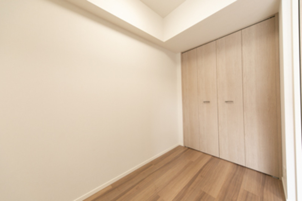 ３．５帖の洋室にはクローゼットが完備。※写真は同タイプ住戸です。