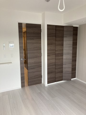 クローゼットは2つついています。