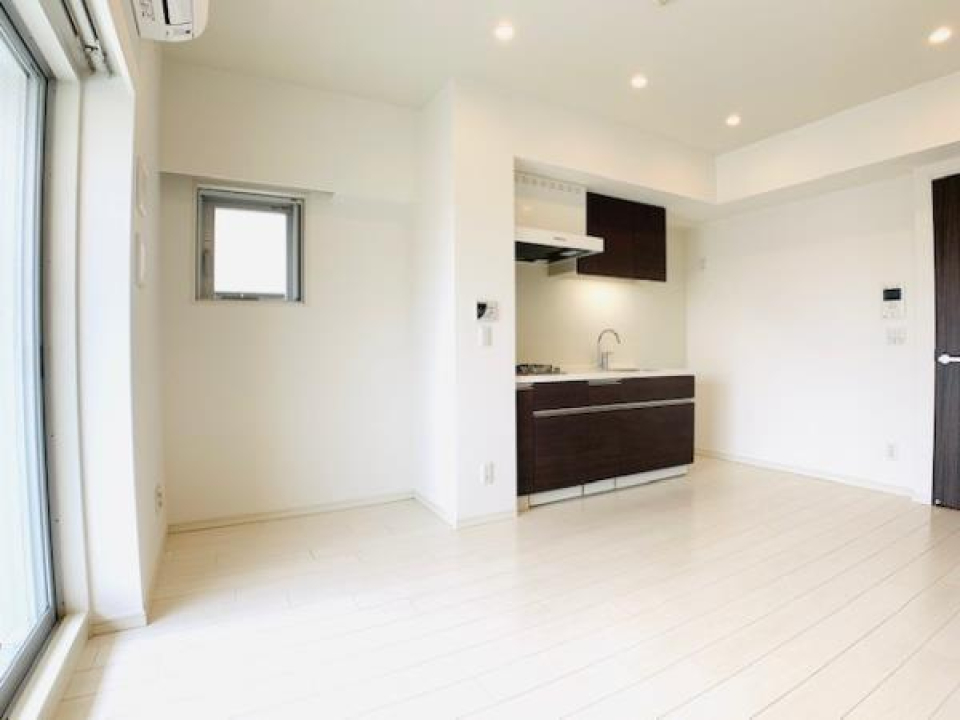 小窓があって常時の換気に便利。