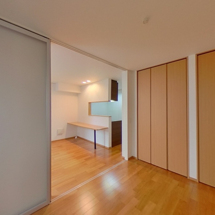 クローゼットは2つ付いています。使い分けができて便利です。