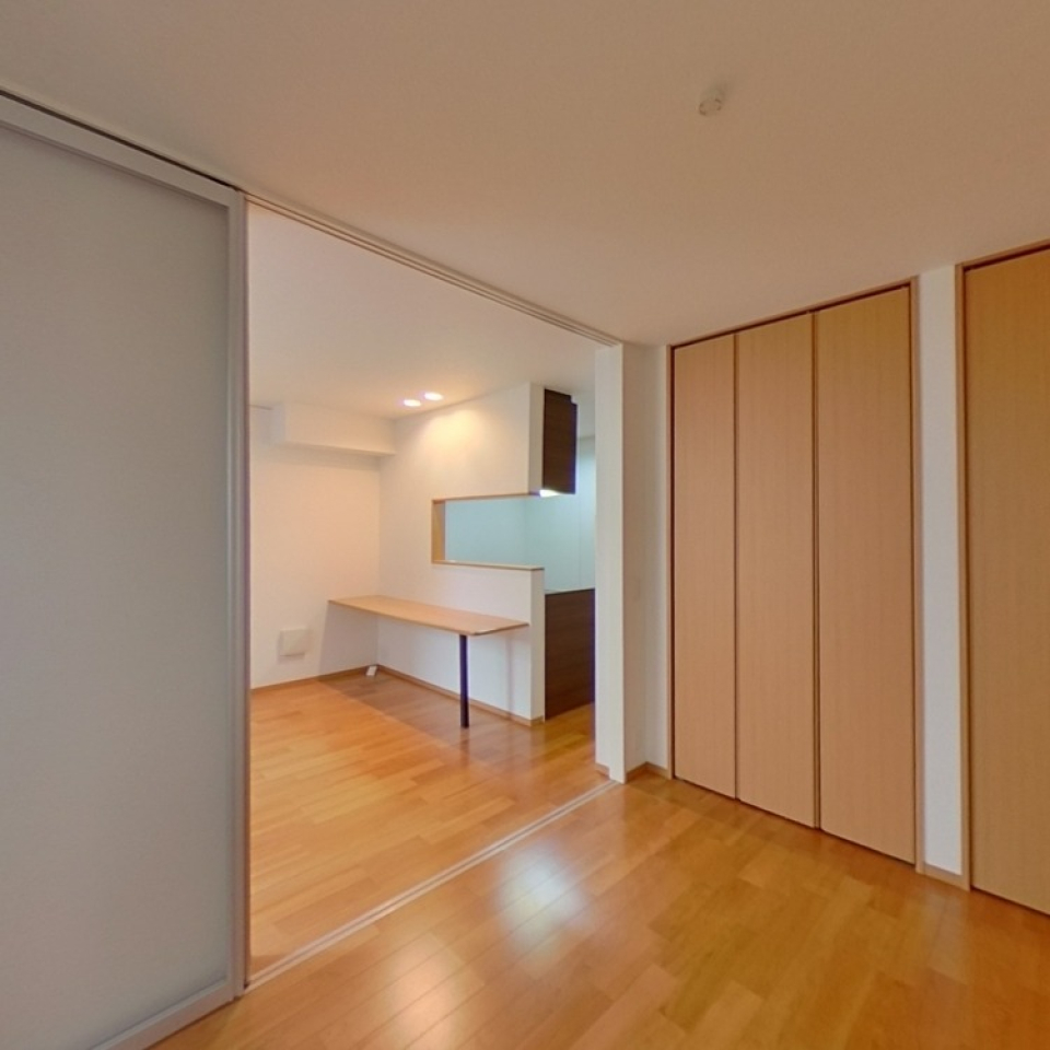 クローゼットは2つ付いています。使い分けができて便利です。