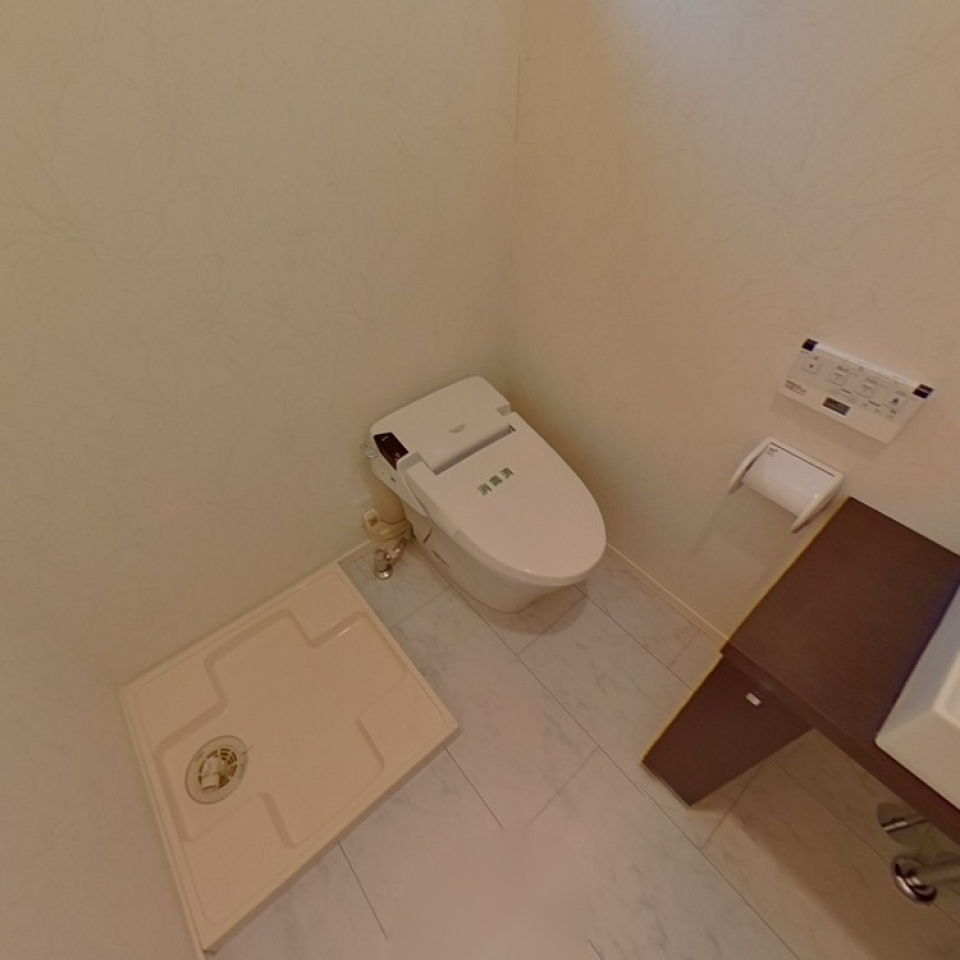 室内洗濯機置き場・トイレ