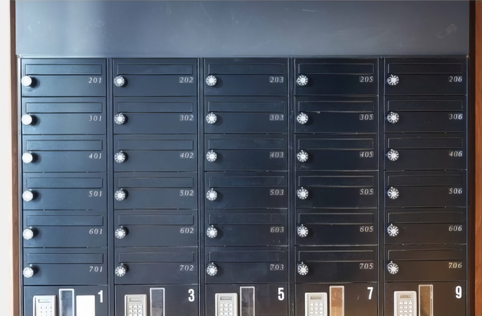 上がメールボックス、