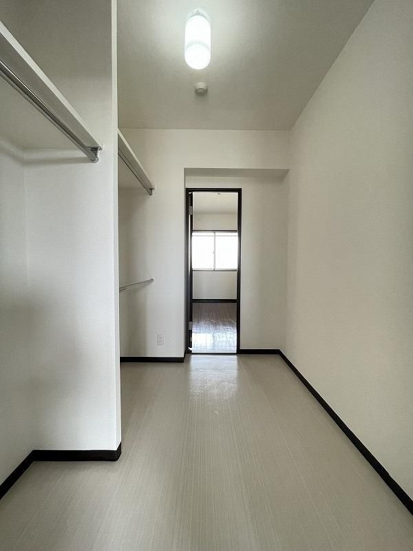 ウォークスルークローゼット
収納力抜群！