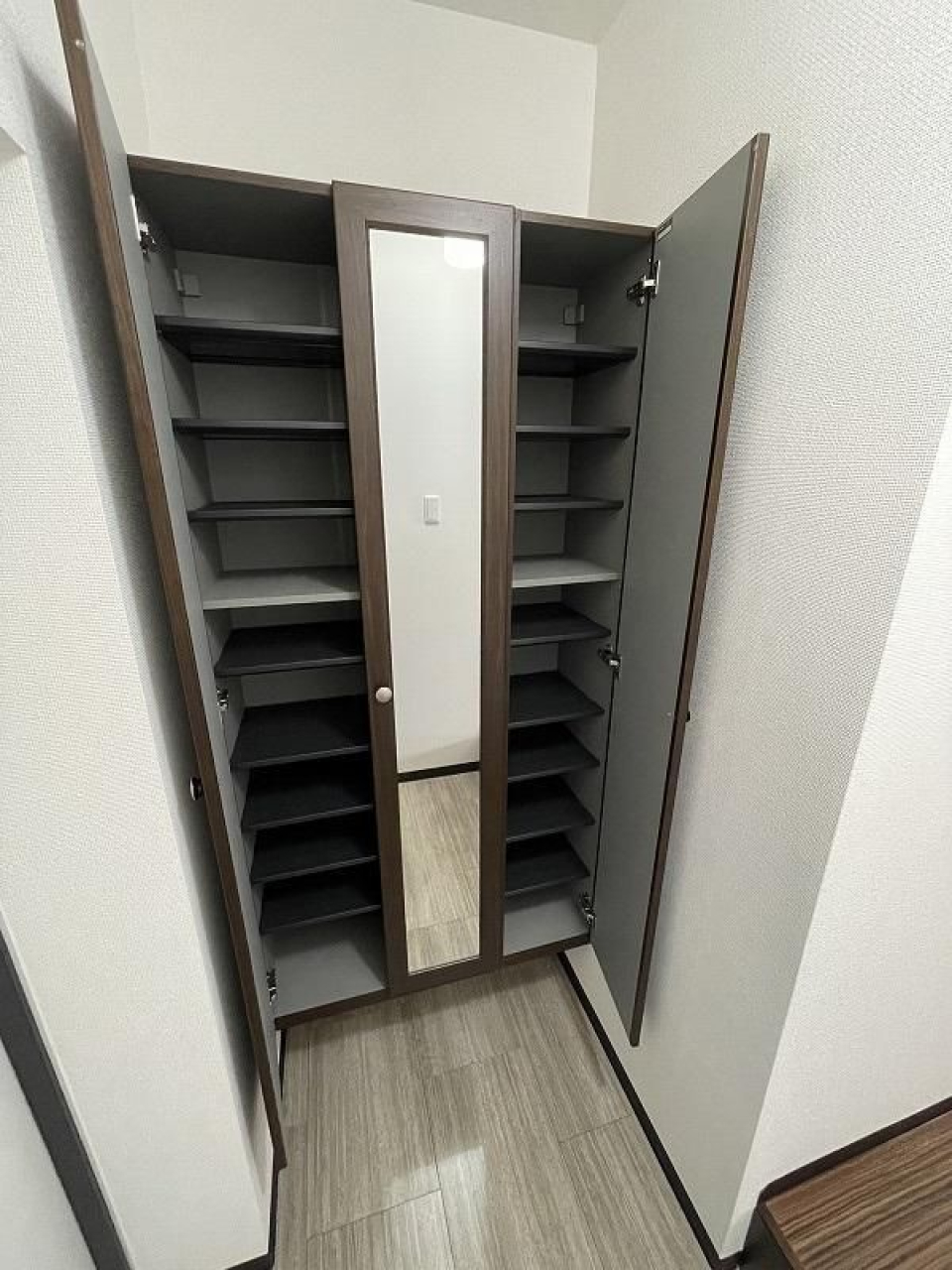 玄関にはシューズボックスも