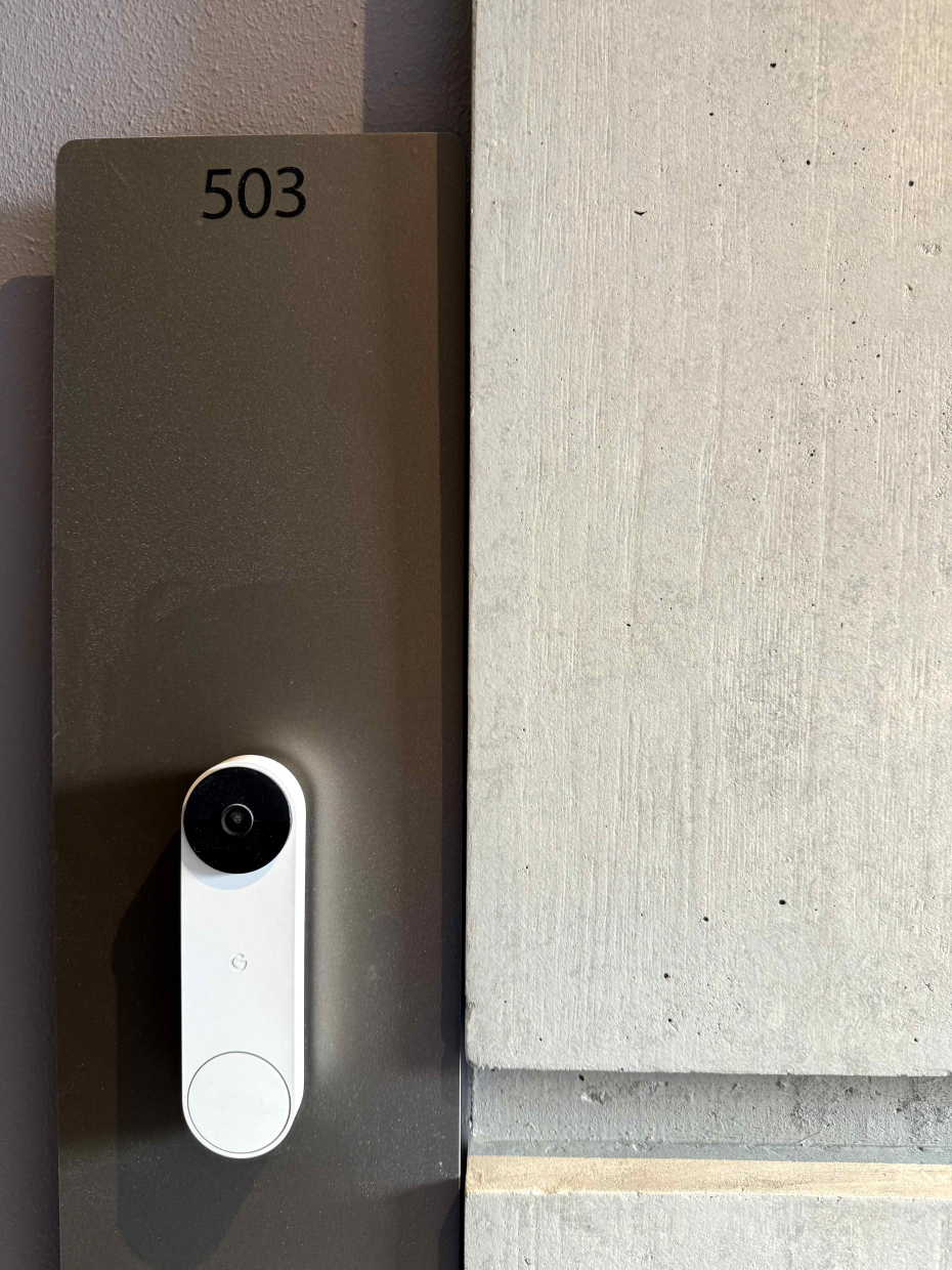 ドアのインターフォン