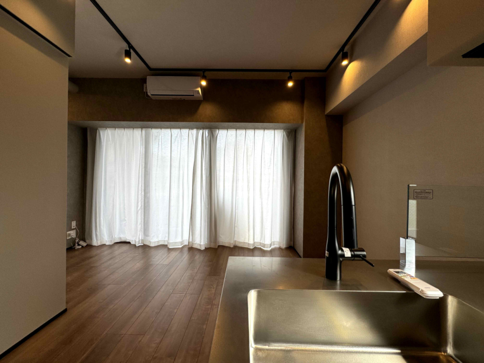 水栓はグースネックタイプ