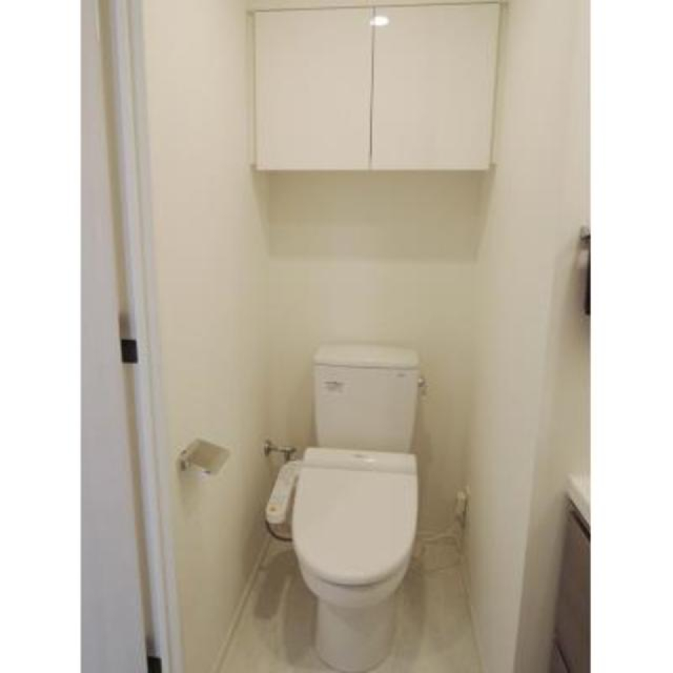 収納には日用品をストックすることができます。※写真は同タイプ住戸です。